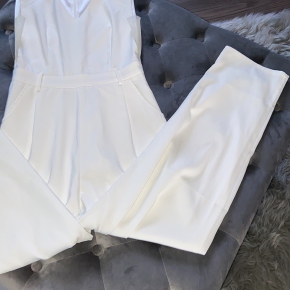 White jumpsuit - Picture 4 of 4